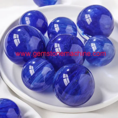 Belle boule de cristal de sphère de quartz bleu de fusion de haute qualité synthétique pour la décoration