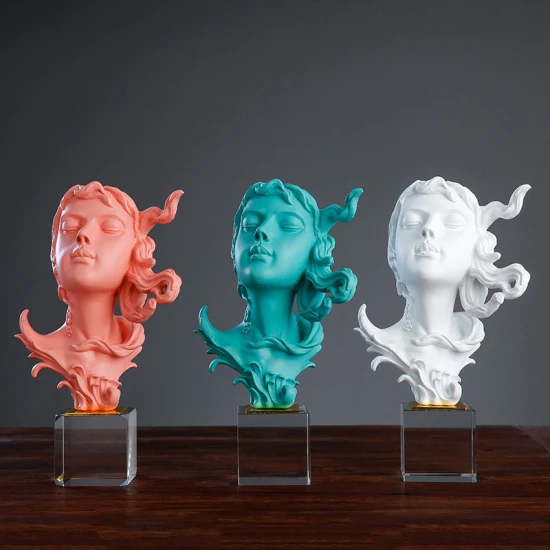 Sculpture Lady Buste aux cheveux volants sur socle en cristal